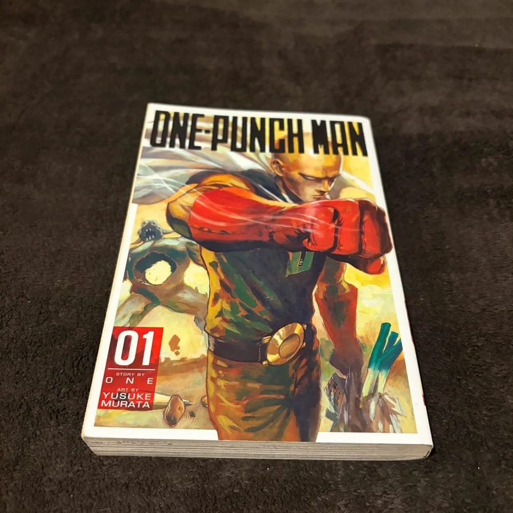 One-Punch Man Vol. 01 - Picture 1 of 2